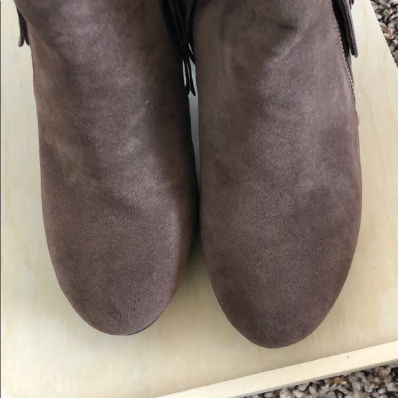 Round toe tassel boho fringe ankle bootie - Picture 2 of 4